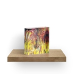 blocco arte in acrilico dai colori brillanti con rappresentazione come di un fuoco che si manifesta con forme come di fiamme su sfondo variopinto